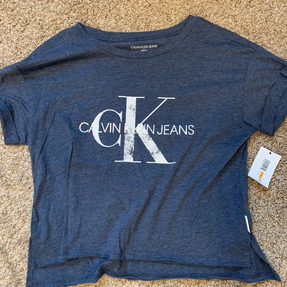 2 Calvin Klein shirts